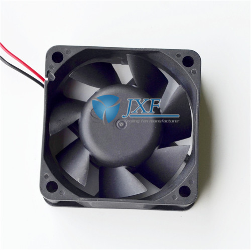 6025直流散熱風扇